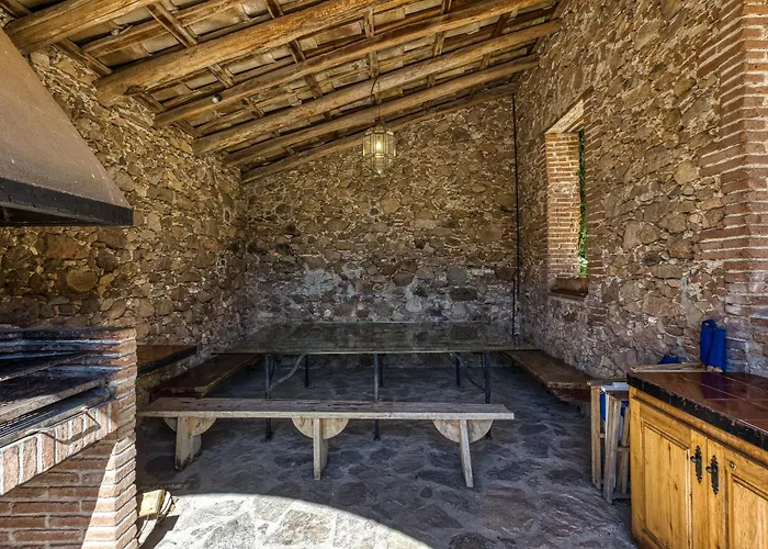 Riera De La Pineda Villa *